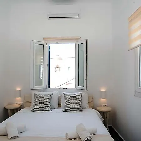 Eleanna's Hotel